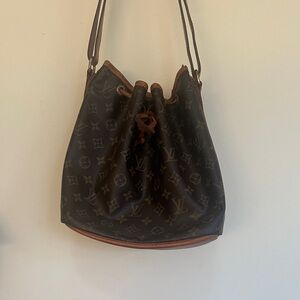 Vintage Louis Vuitton Neo in Monogram Canvas